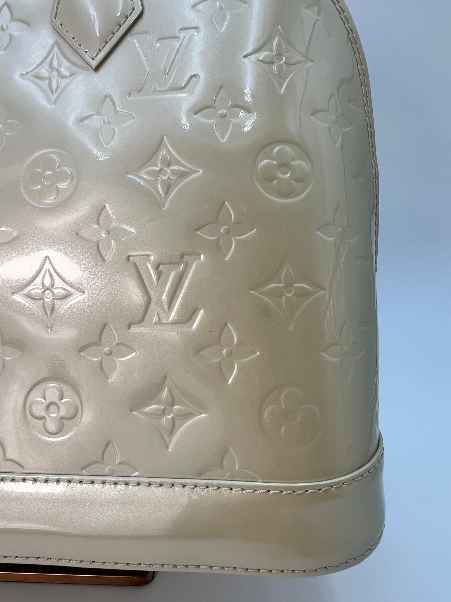 Louis Vuitton Vernis Alma PM (Pearl)