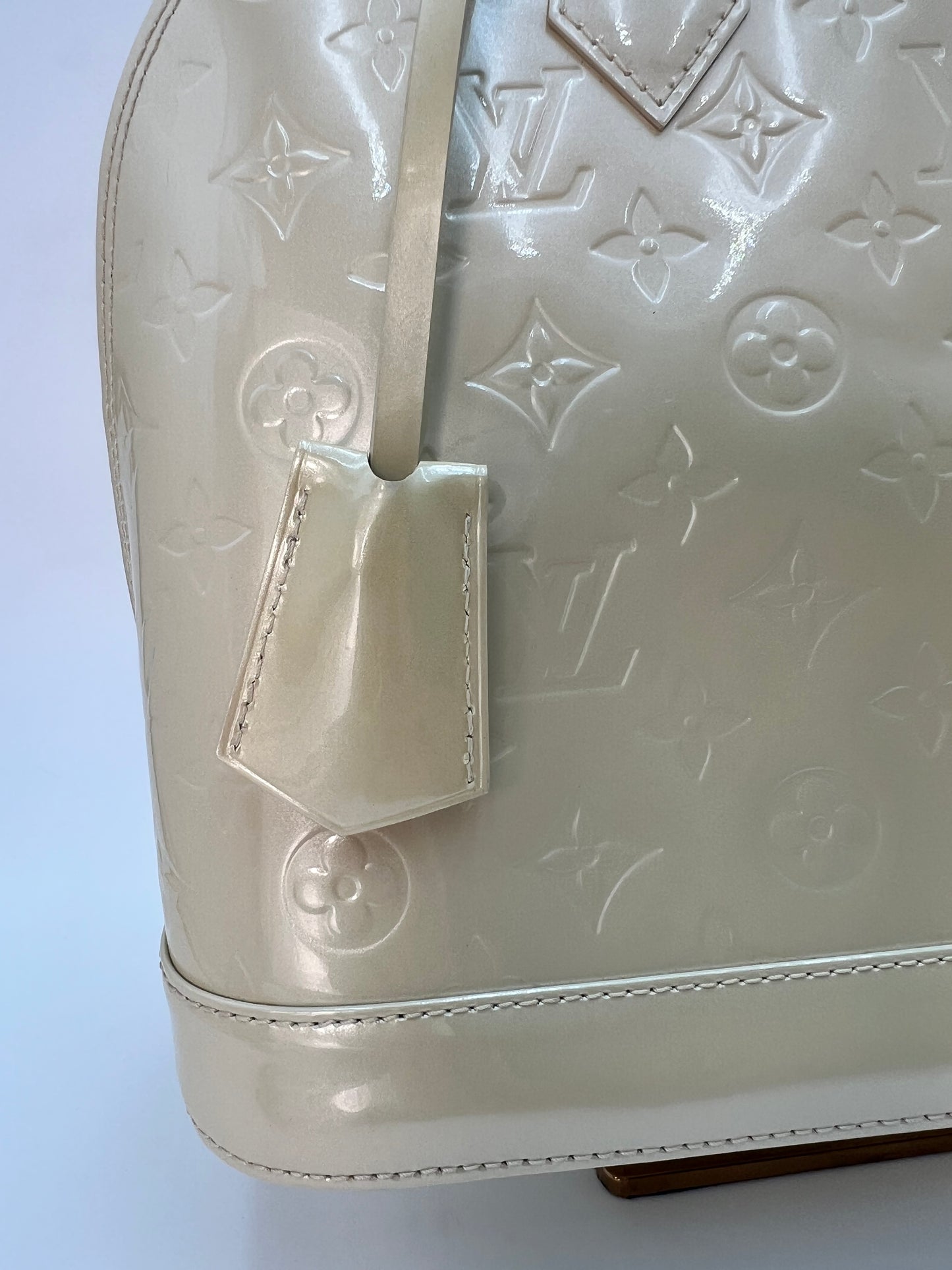 Louis Vuitton Vernis Alma PM (Pearl)