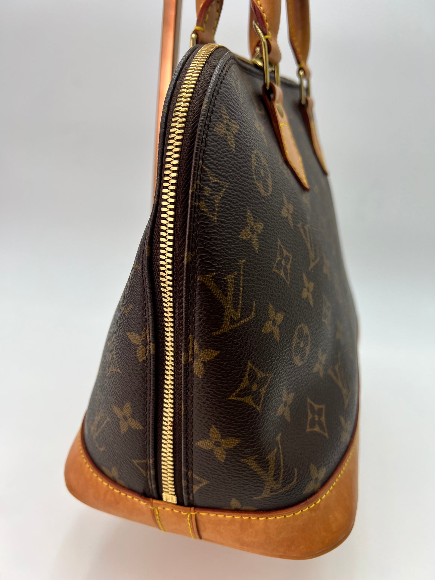 Louis Vuitton Alma PM
