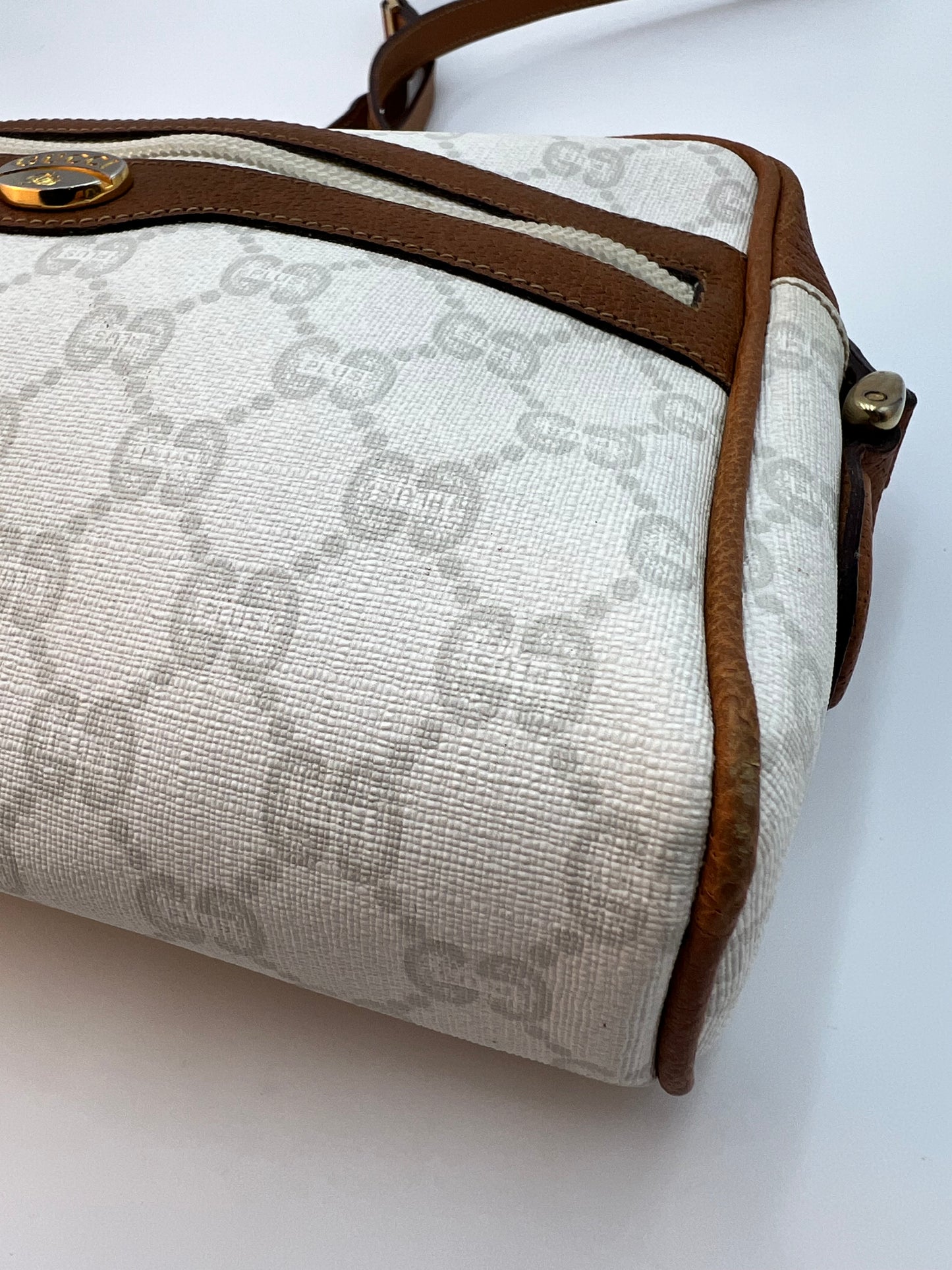 Gucci Plus Vintage Crossbody