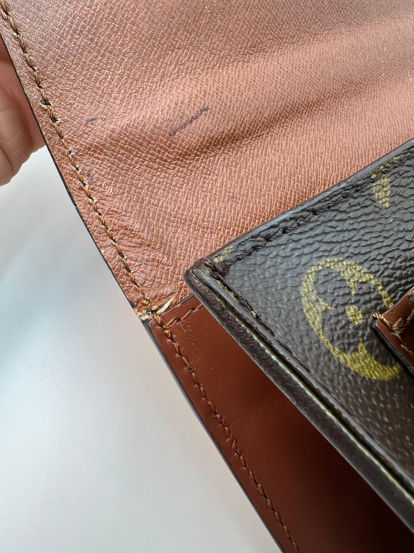 Louis Vuitton Monceau 28