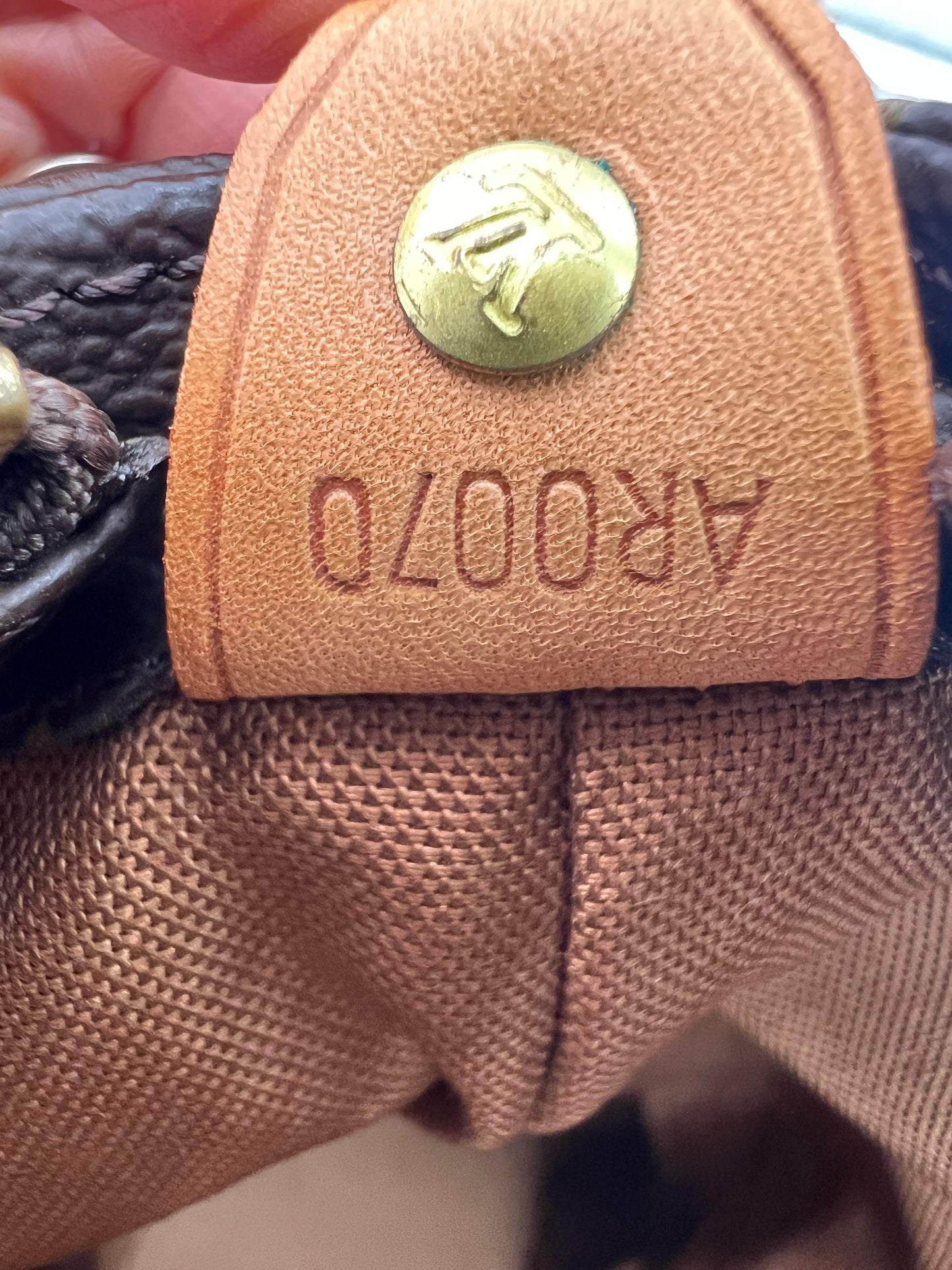 Louis Vuitton Cabas Mezzo