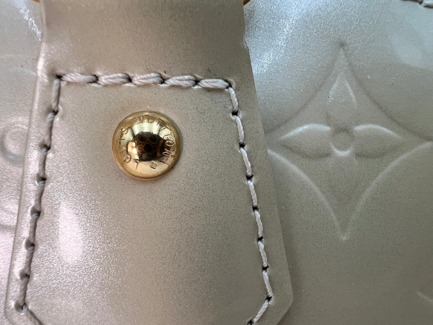 Louis Vuitton Vernis Alma PM (Pearl)