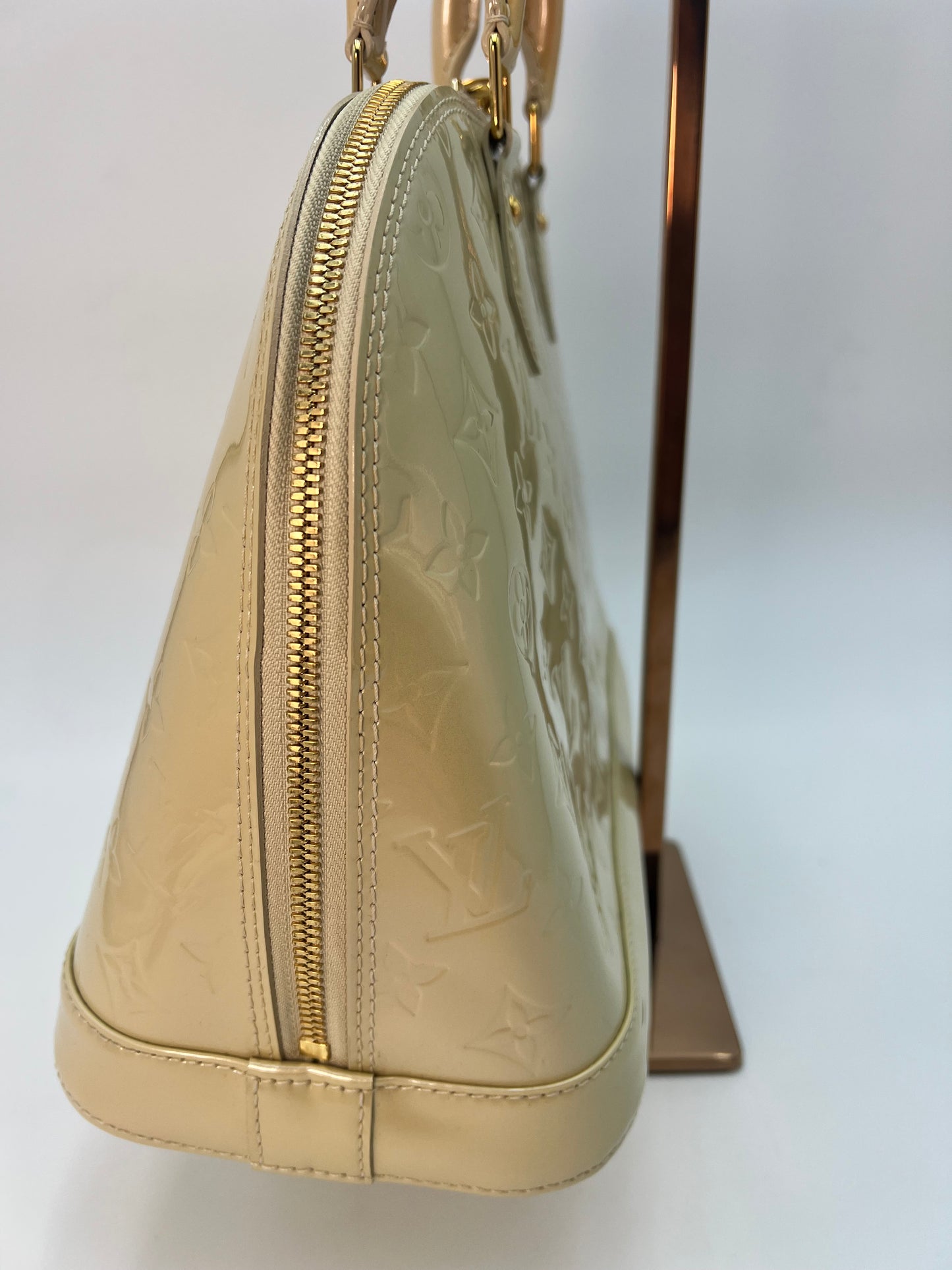 Louis Vuitton Vernis Alma PM (Pearl)