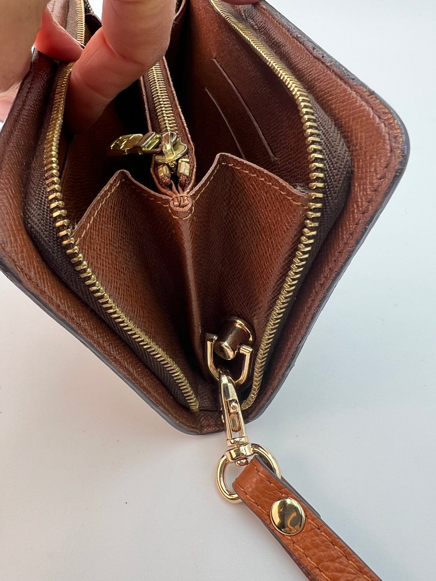 Louis Vuitton Zippy Wallet Clutch