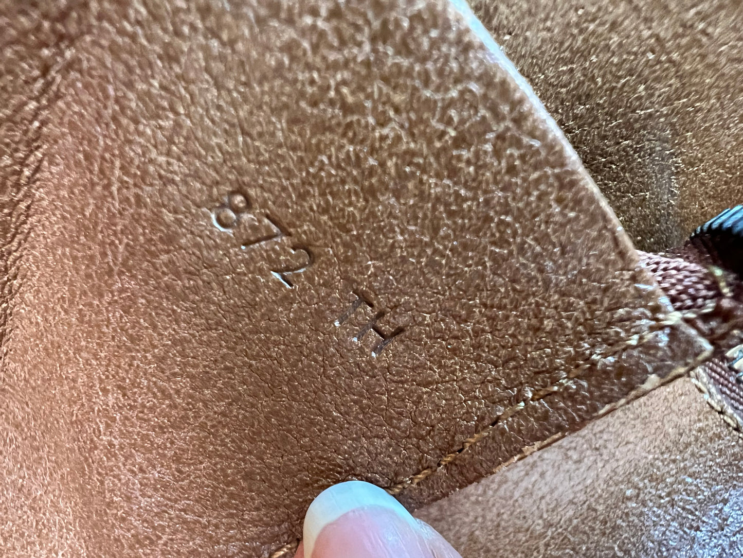 Louis Vuitton Weekender PM
