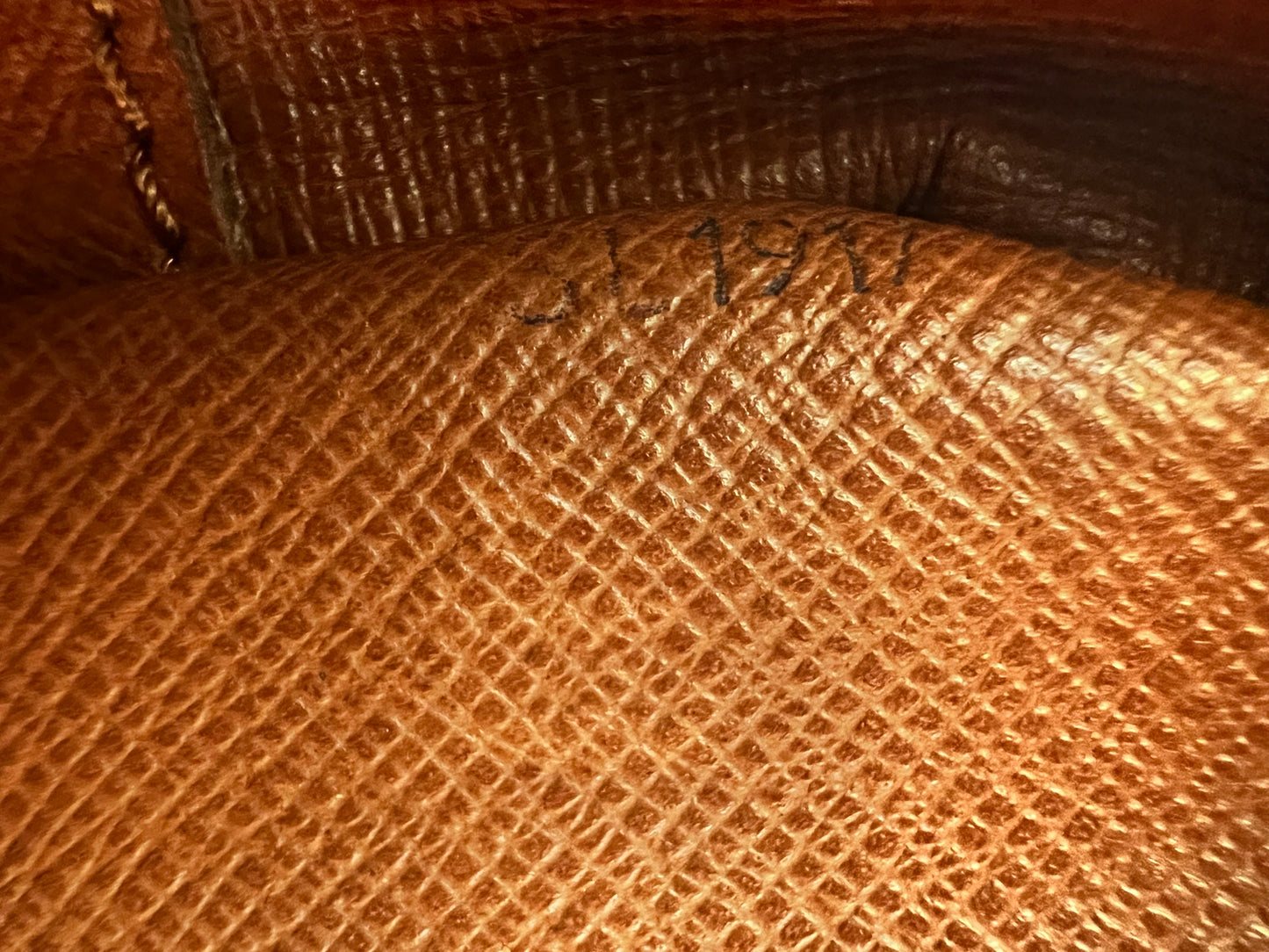 Louis Vuitton Compiegne Clutch 28