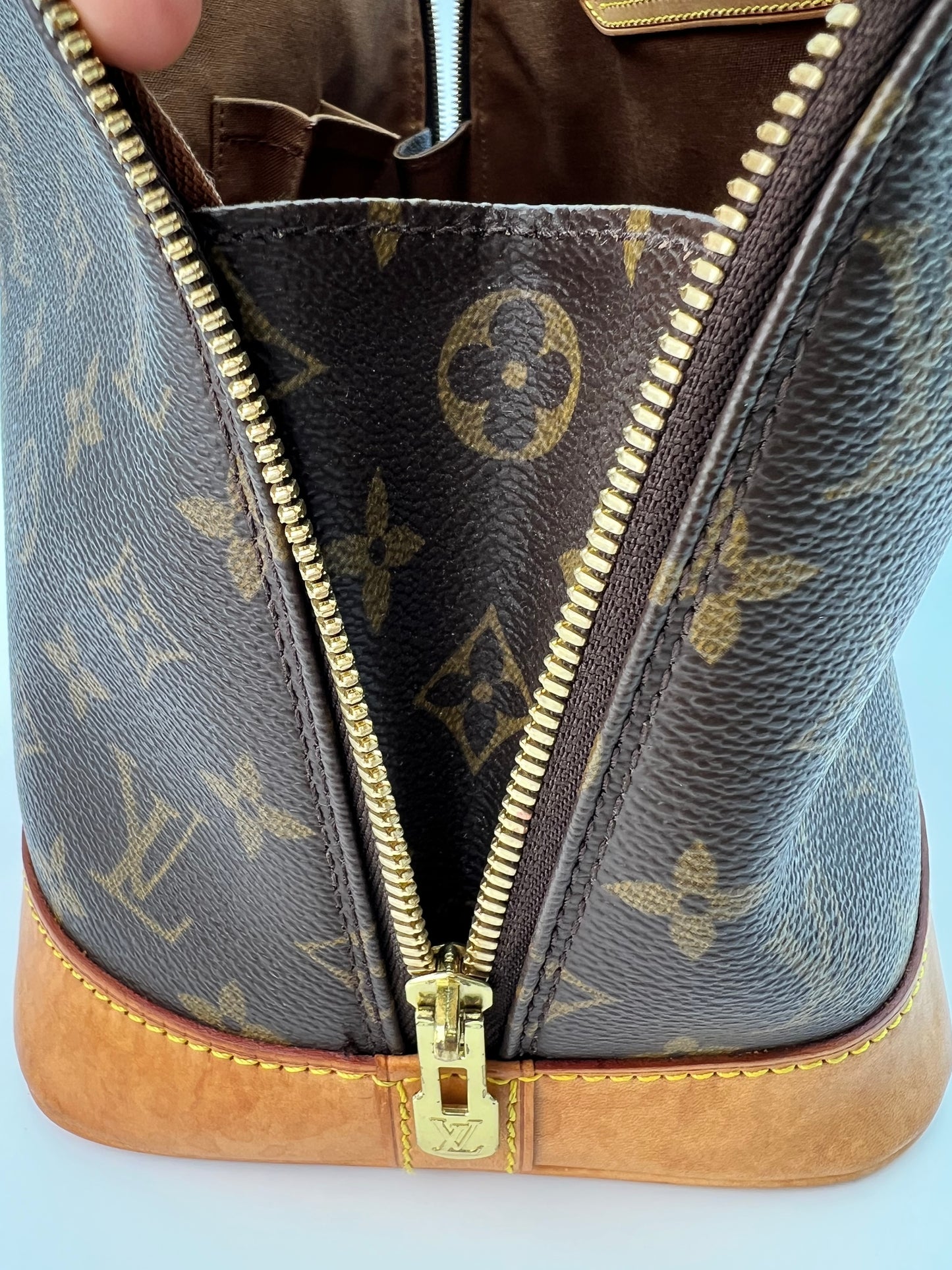 Louis Vuitton Alma PM