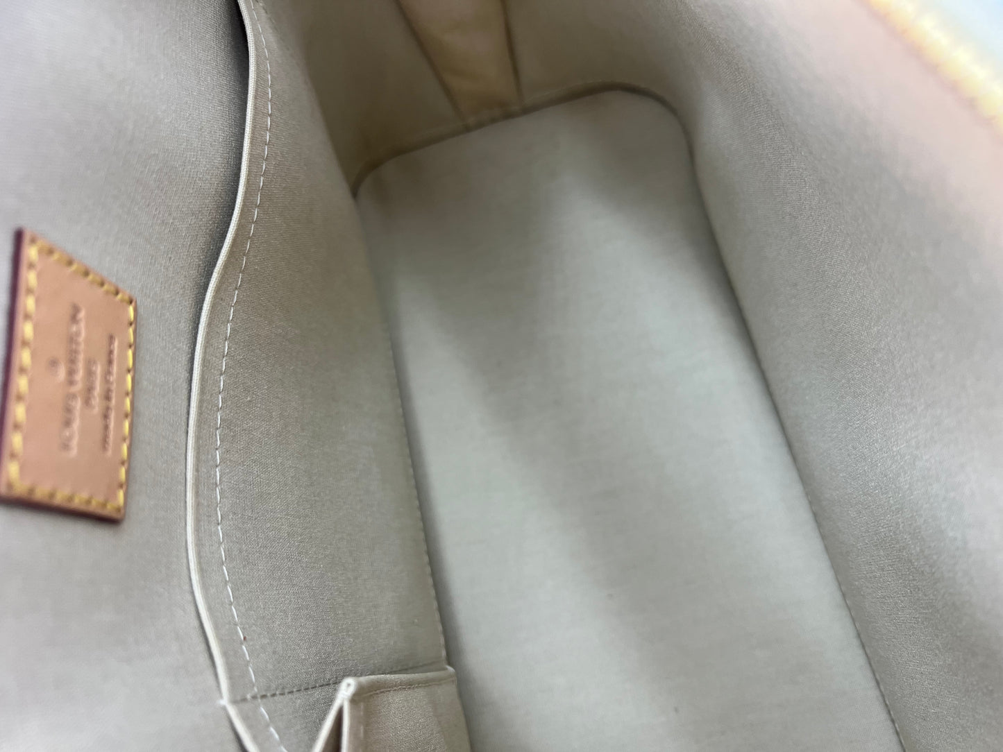 Louis Vuitton Vernis Alma PM (Pearl)