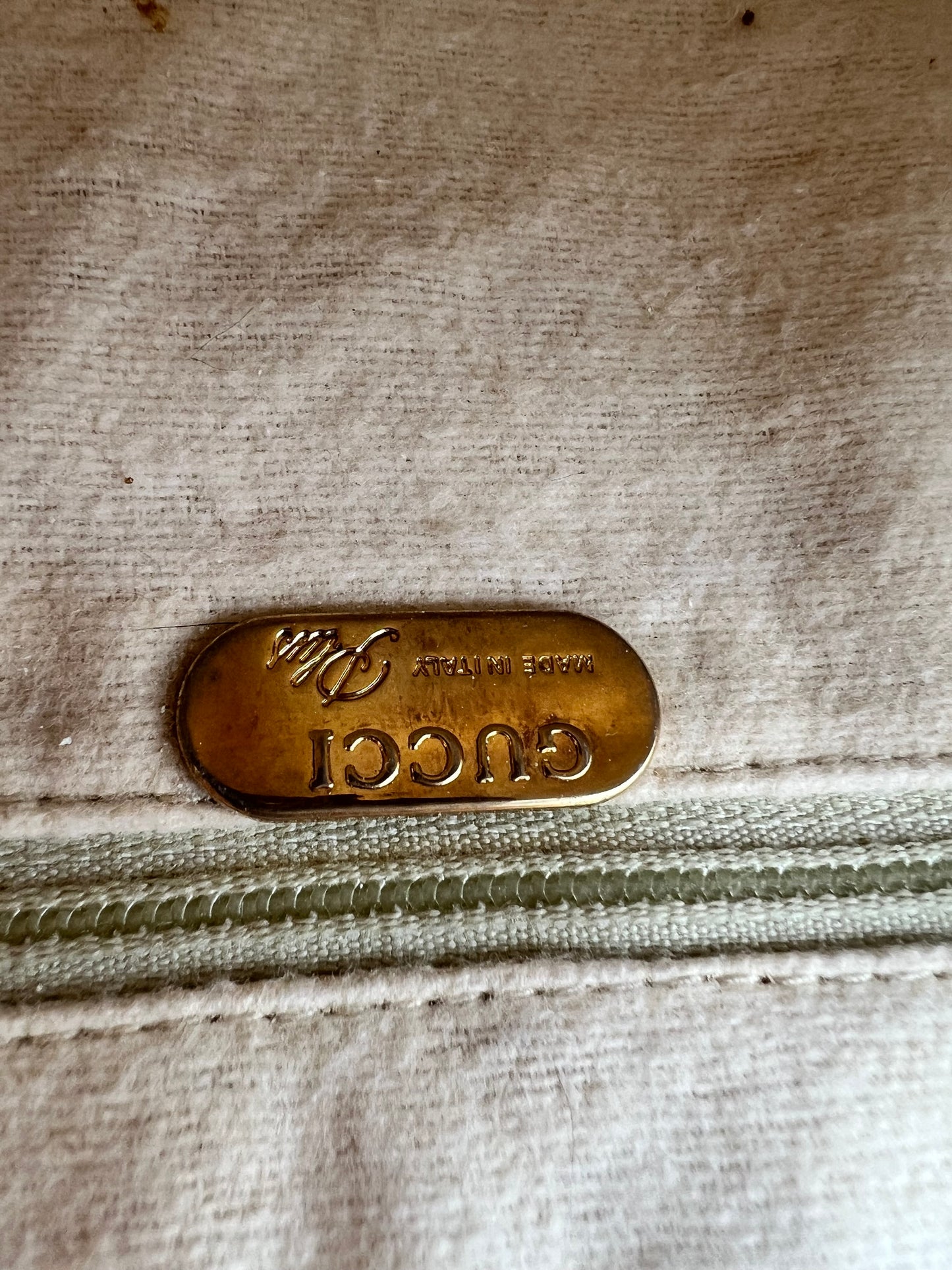 Gucci Plus Vintage Crossbody