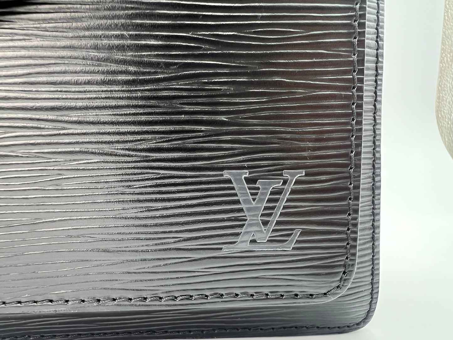 Louis Vuitton Epi Monceau 28