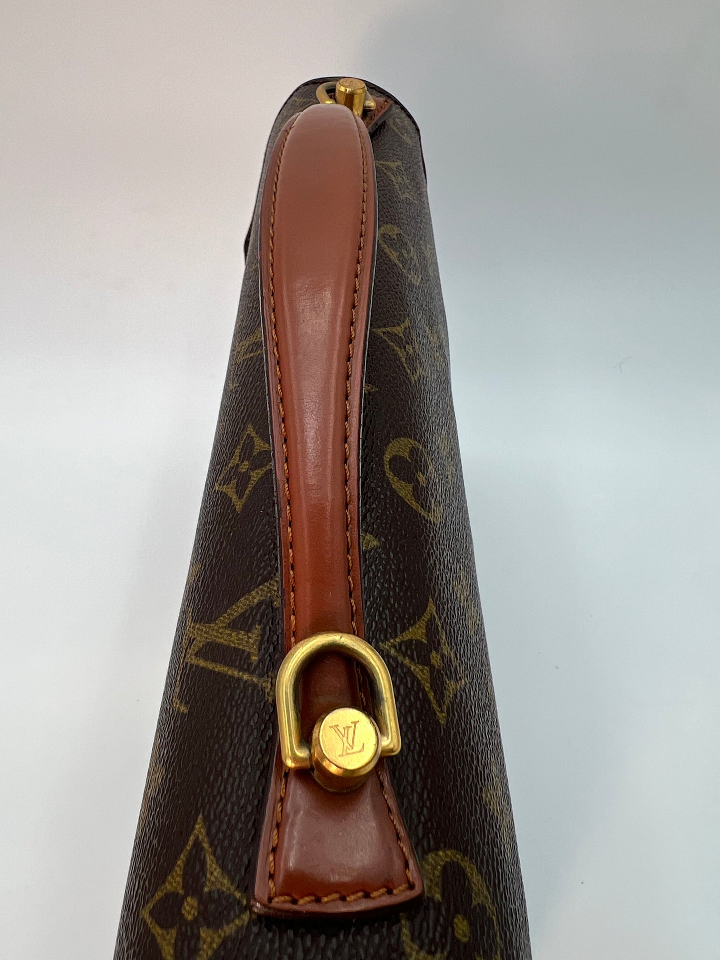 Louis Vuitton Monceau 28