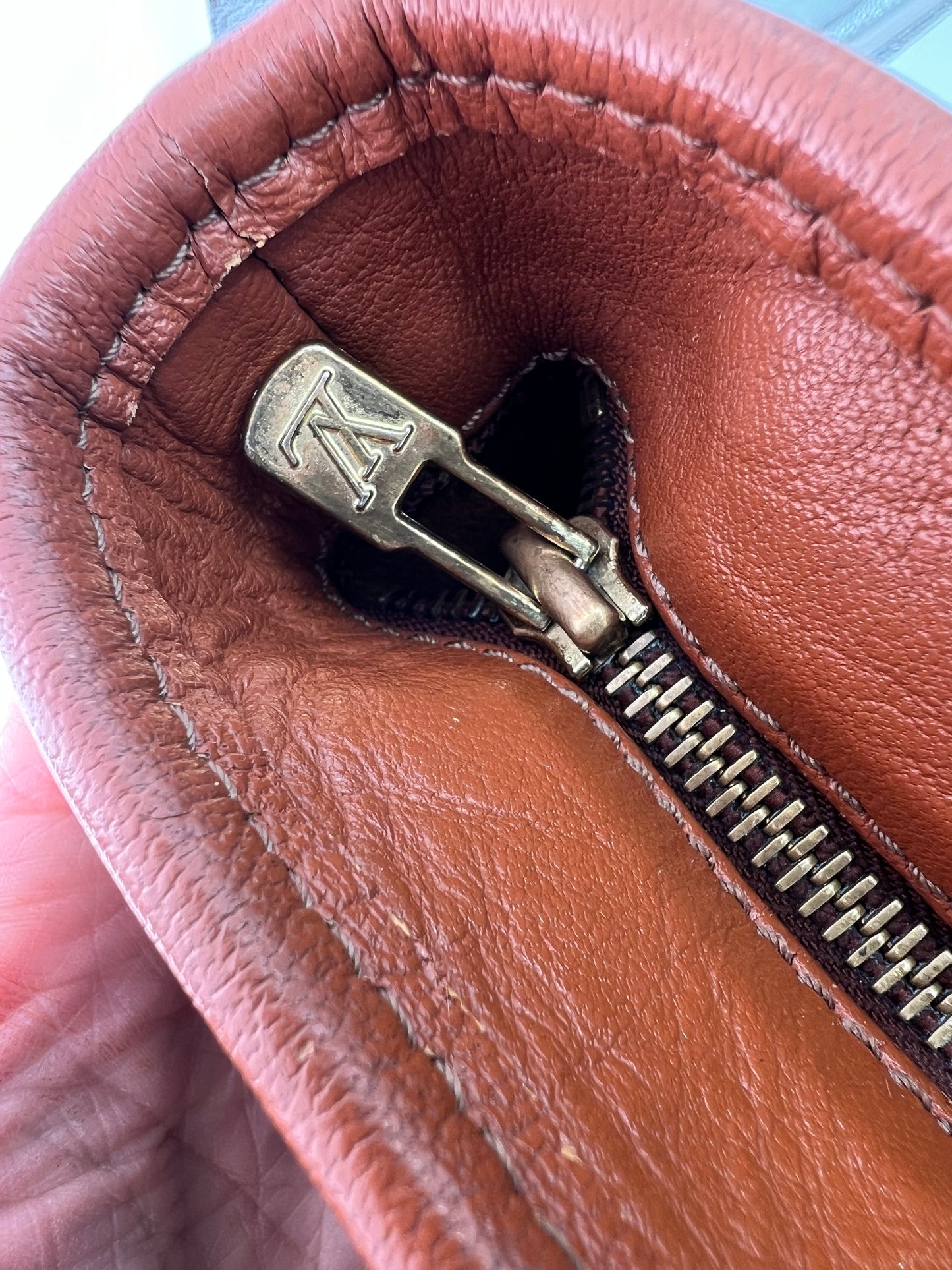 Louis Vuitton Weekender PM