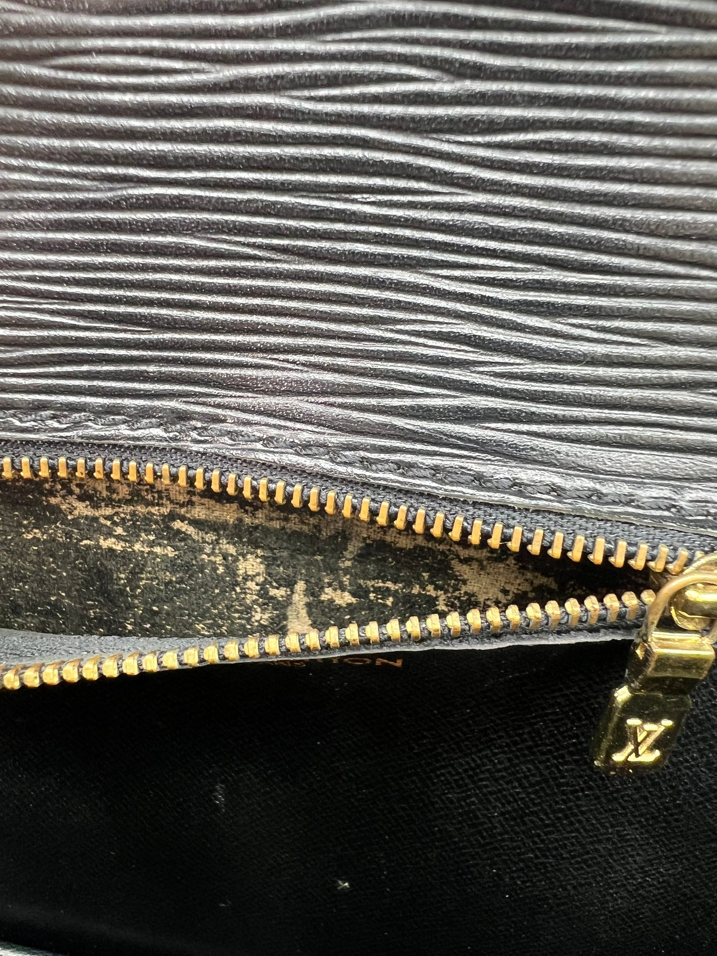Louis Vuitton Epi Biface