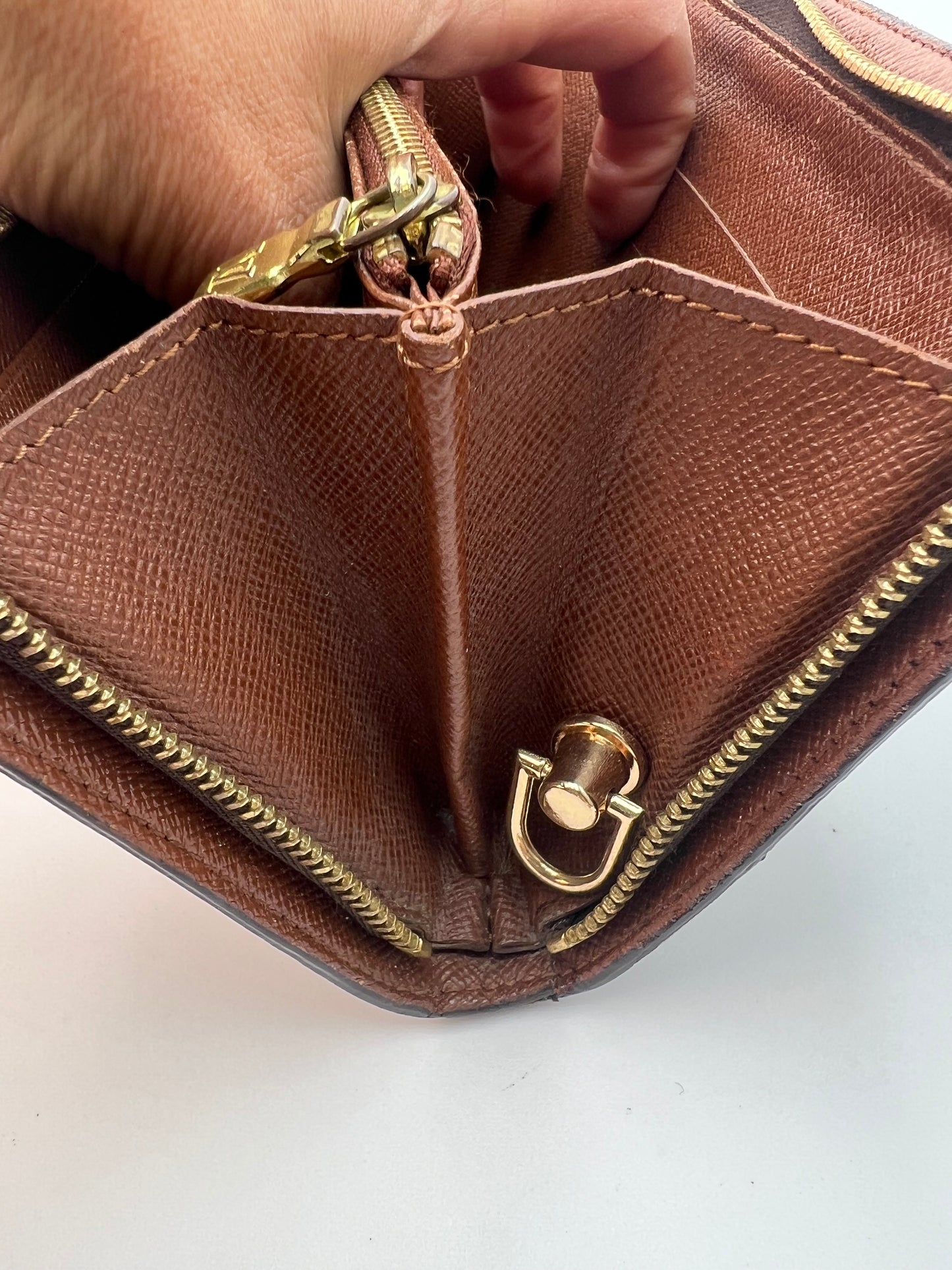 Louis Vuitton Zippy Wallet Clutch