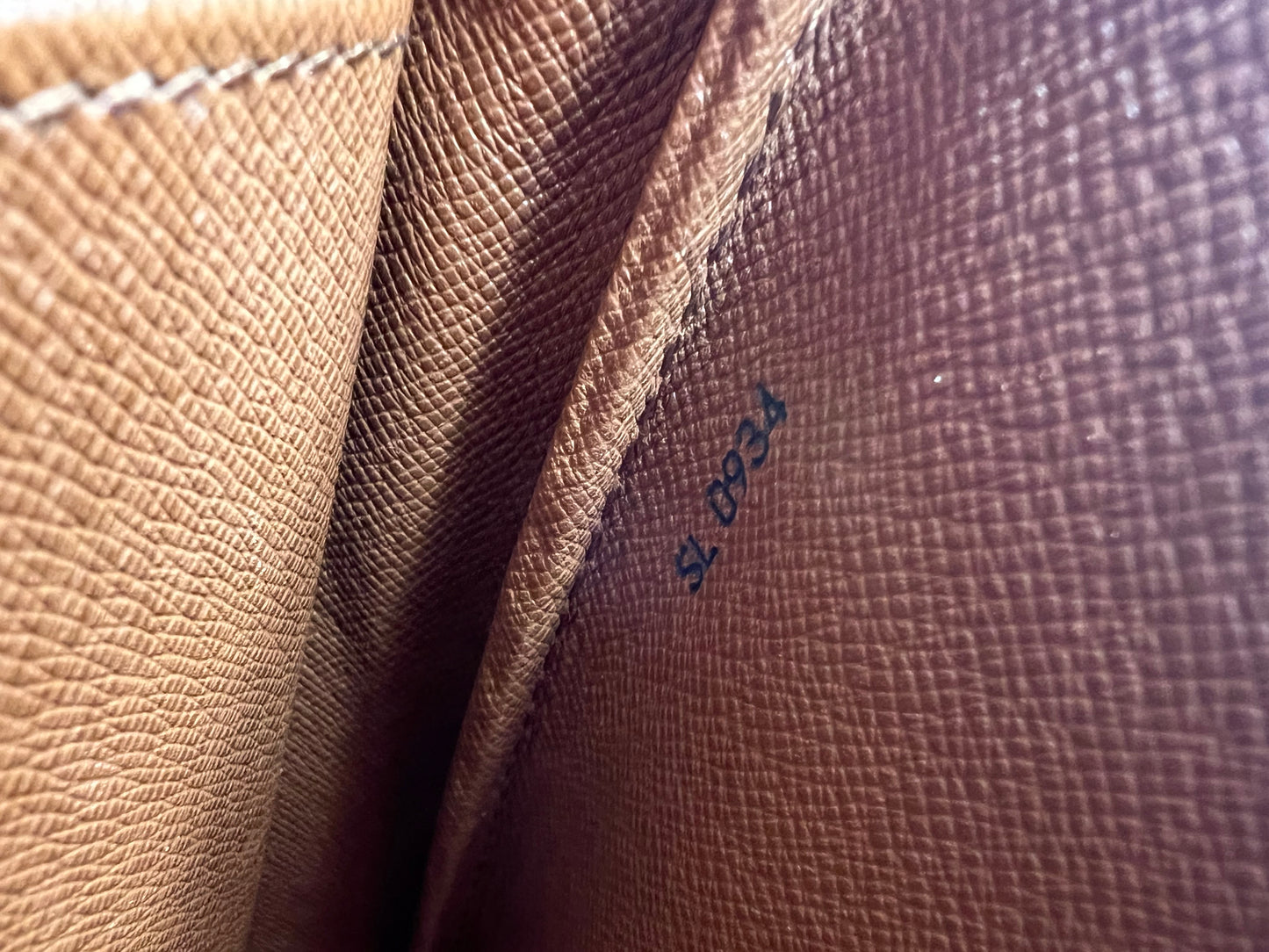 Louis Vuitton Cartouchiere GM
