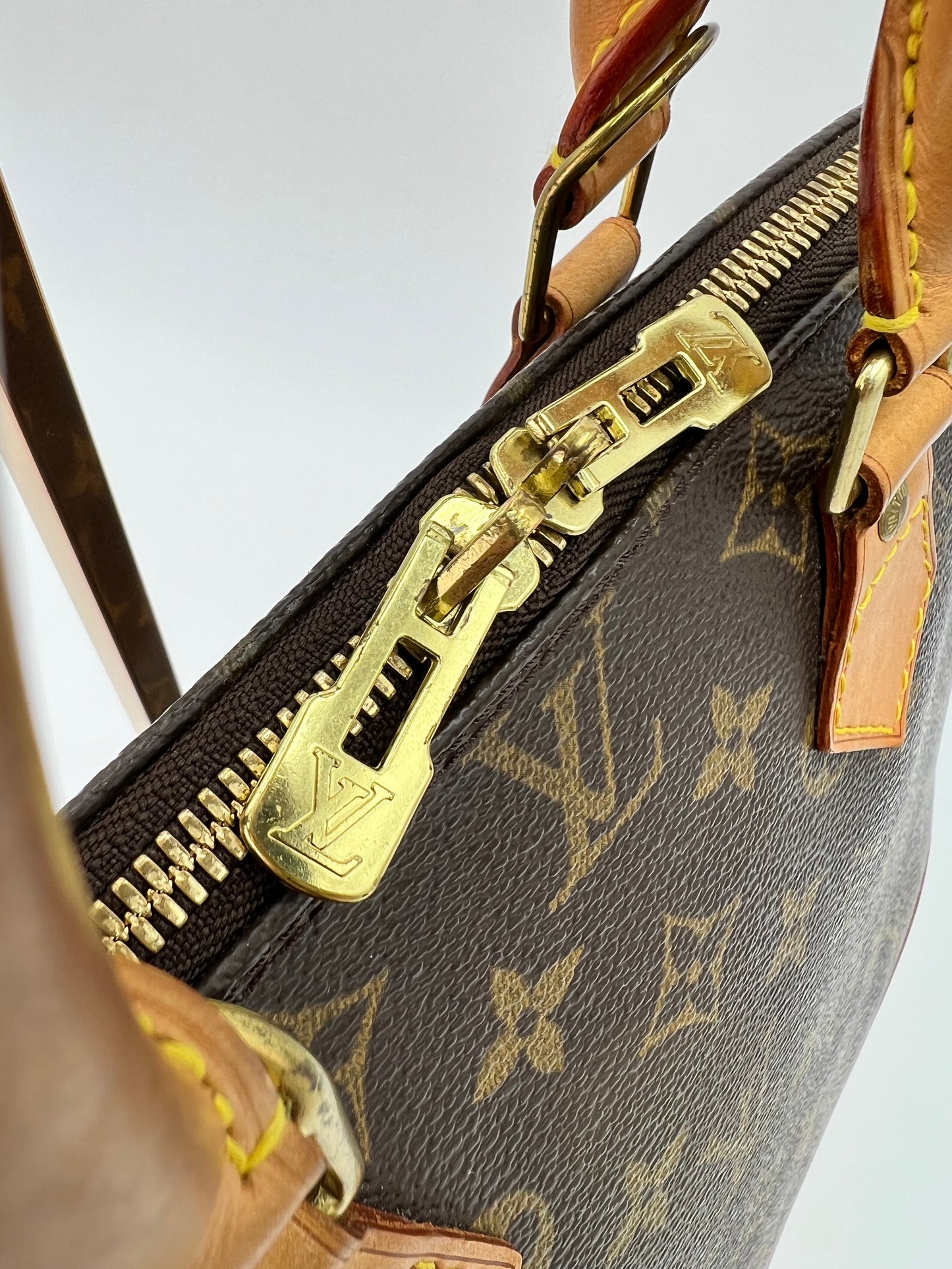 Louis Vuitton Alma PM