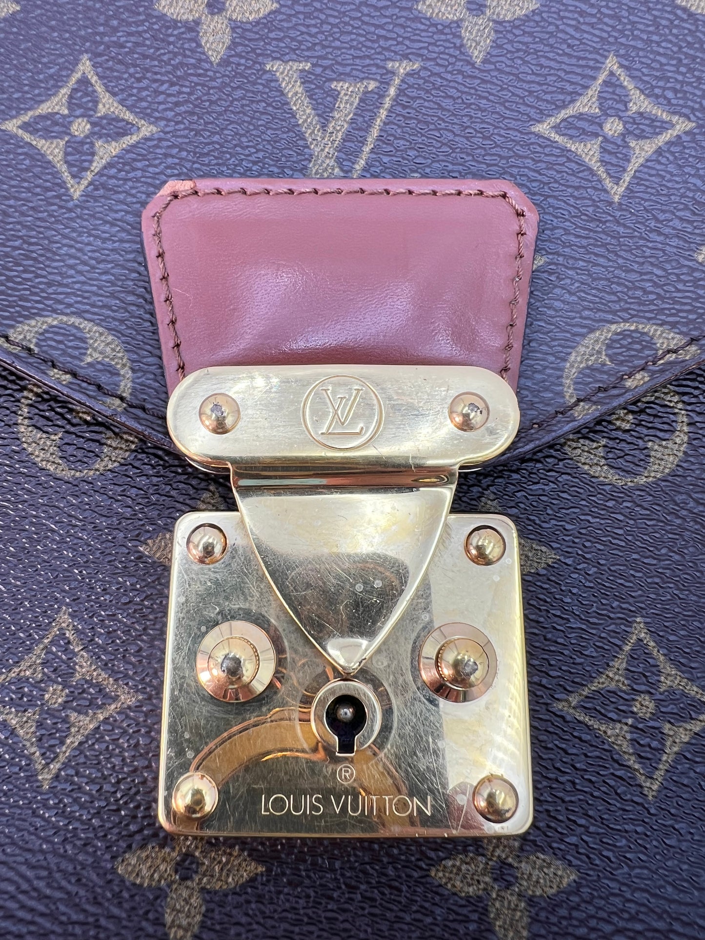 Louis Vuitton Monceau 28