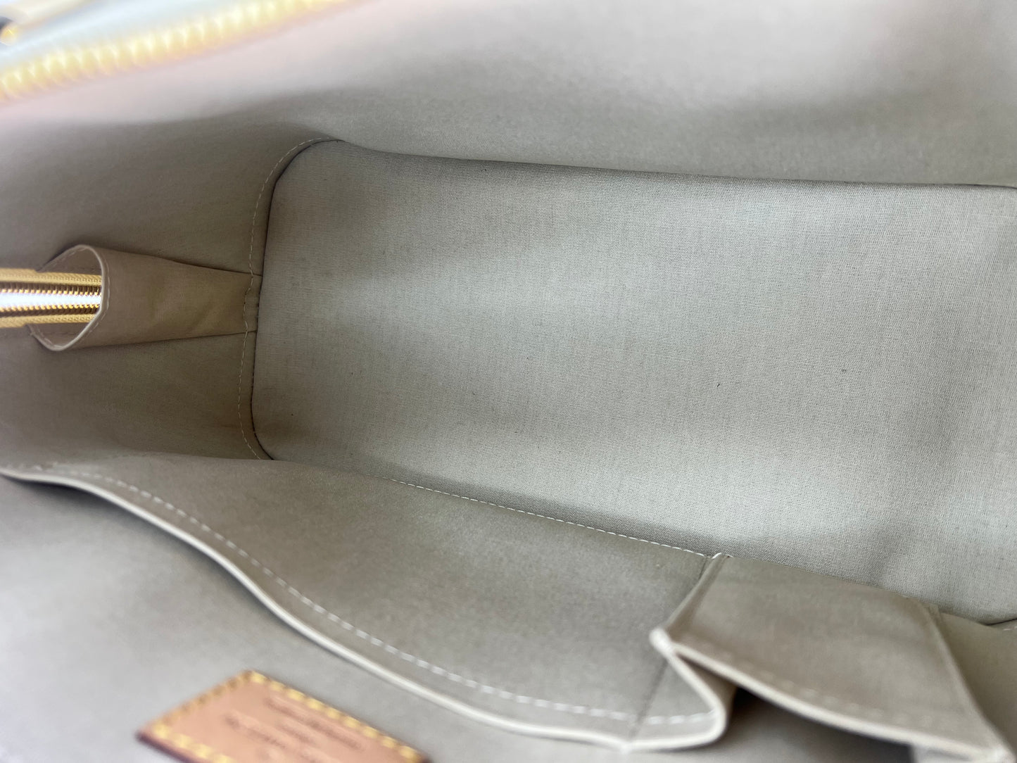 Louis Vuitton Vernis Alma PM (Pearl)