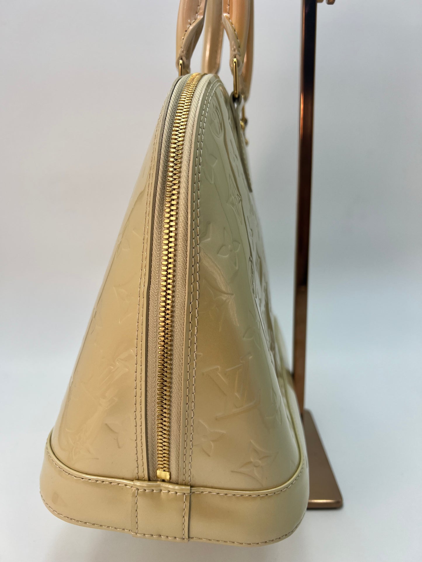 Louis Vuitton Vernis Alma PM (Pearl)
