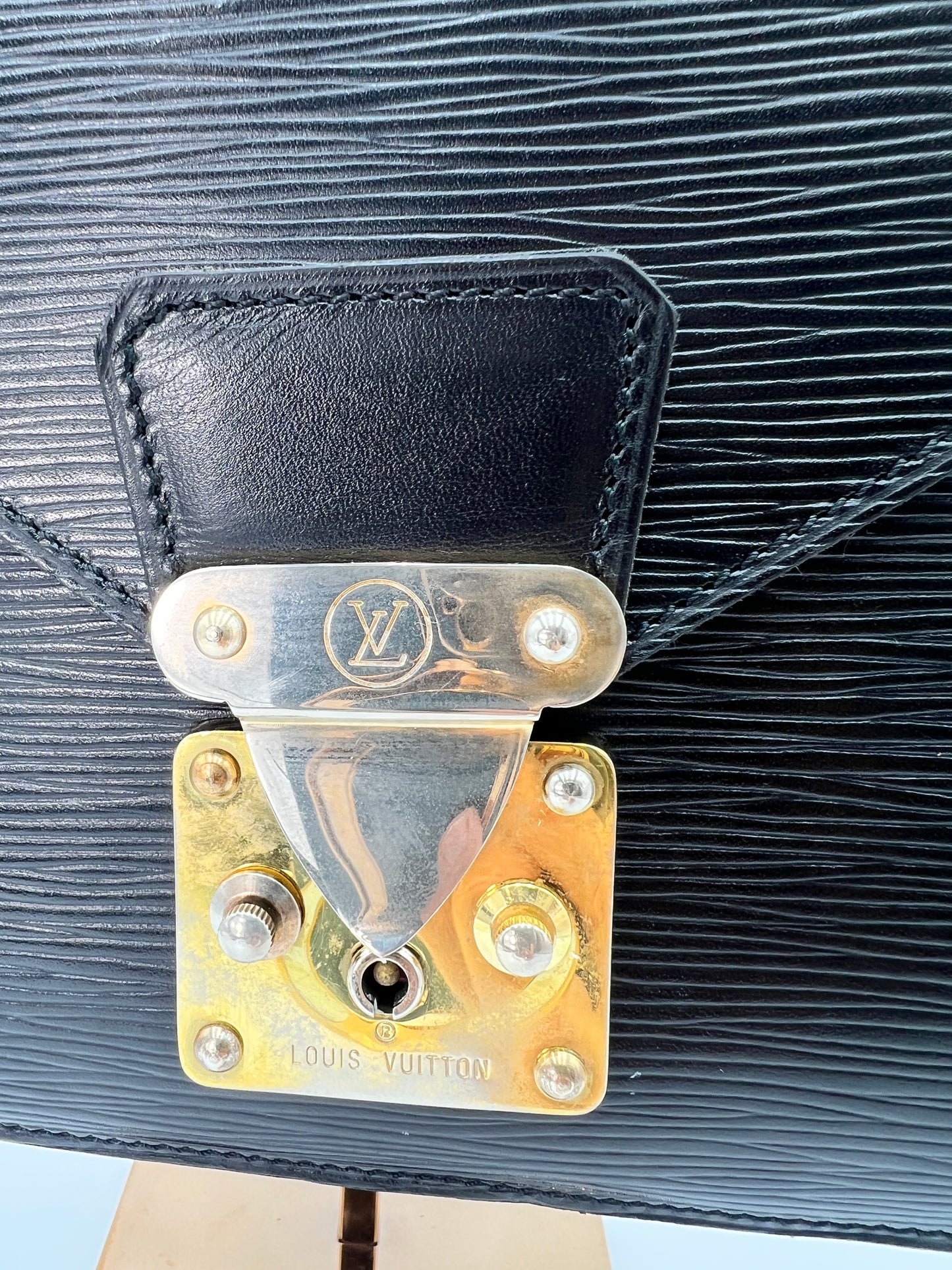 Louis Vuitton Epi Biface