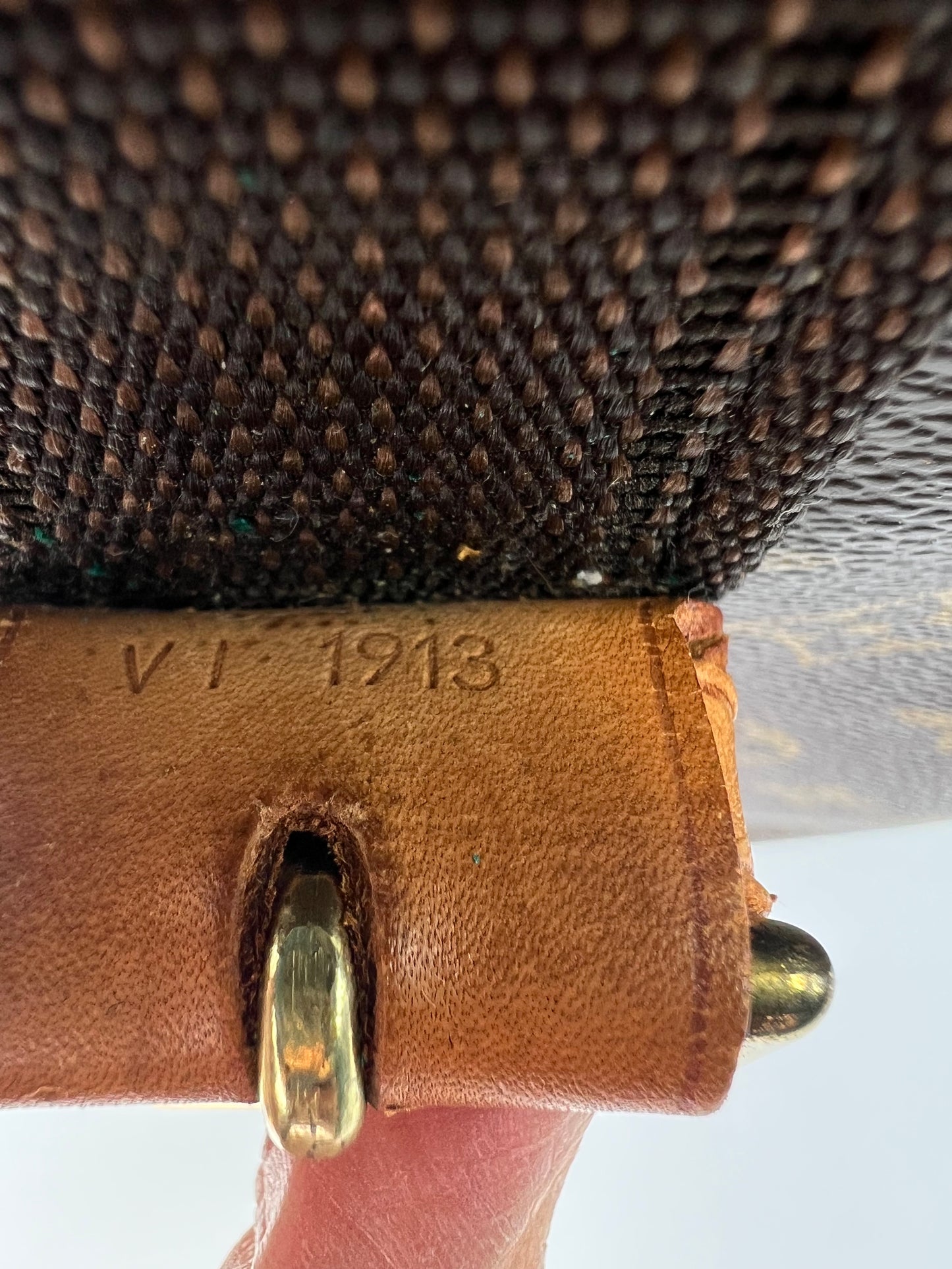 Louis Vuitton Satellite 53