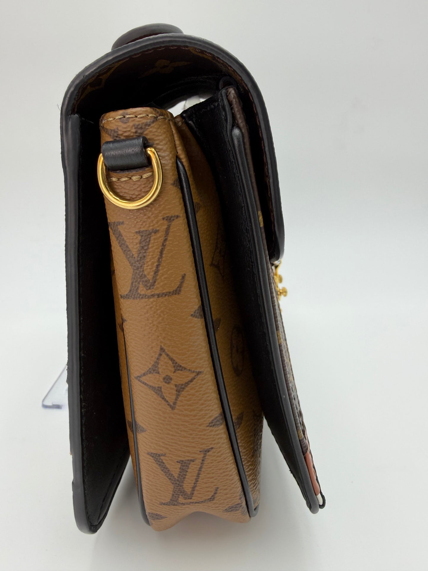 Louis Vuitton Pochette Métis Reverse Brogue