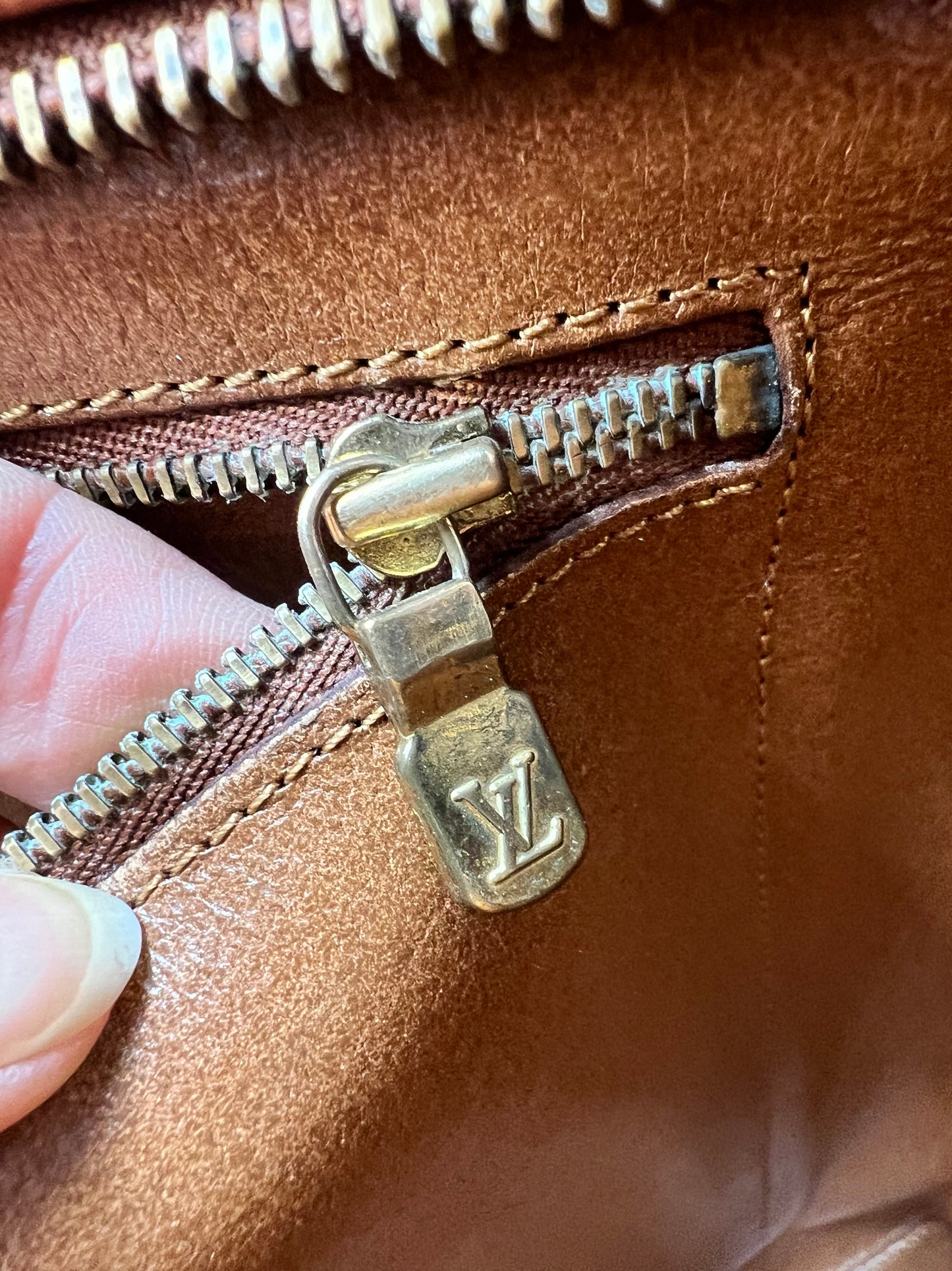 Louis Vuitton Weekender PM