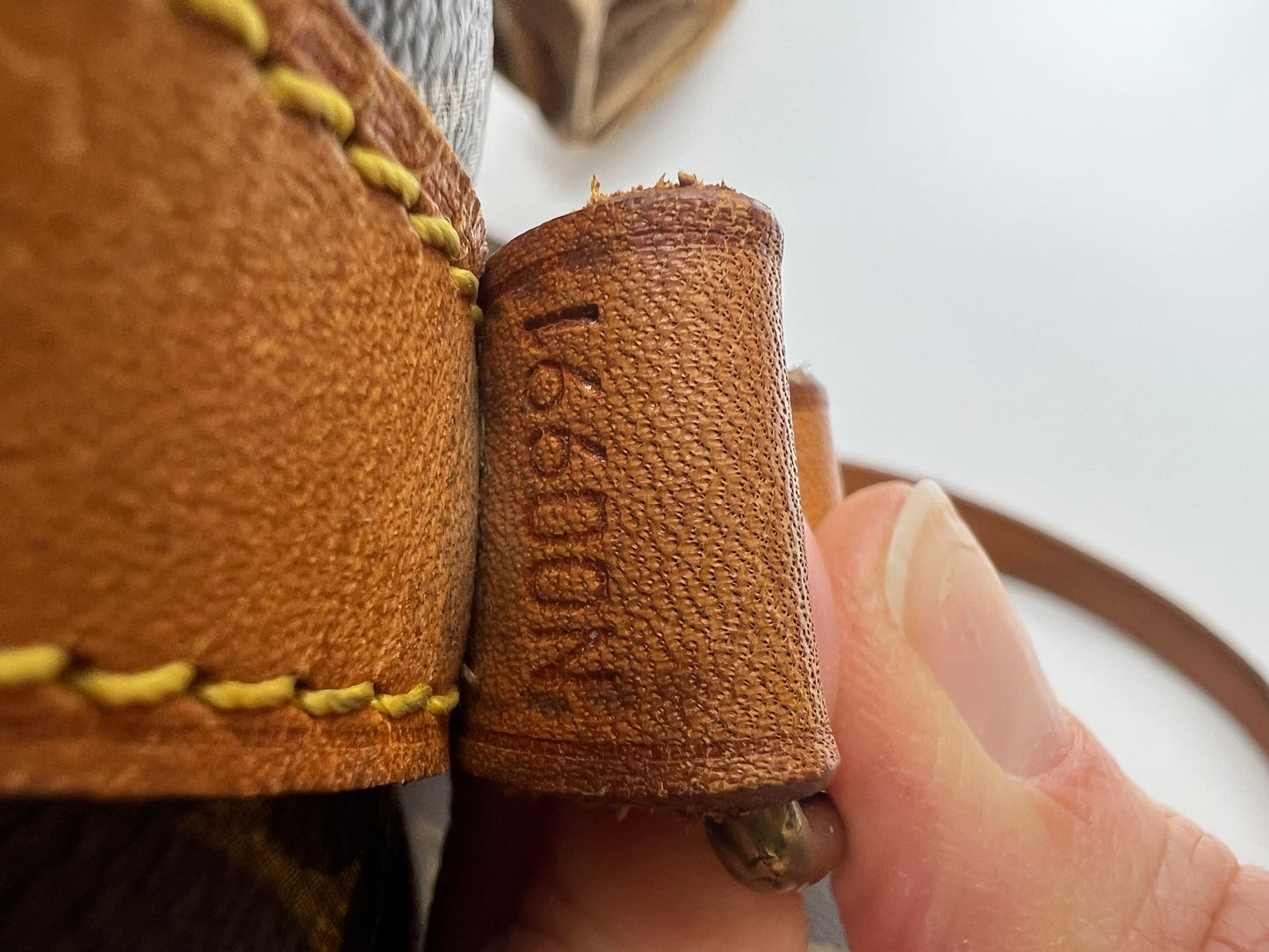 Louis Vuitton Sac Shopping Tote