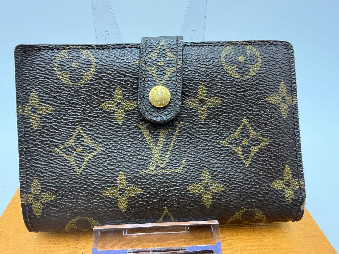 Louis Vuitton Monogram Kisslock Wallet