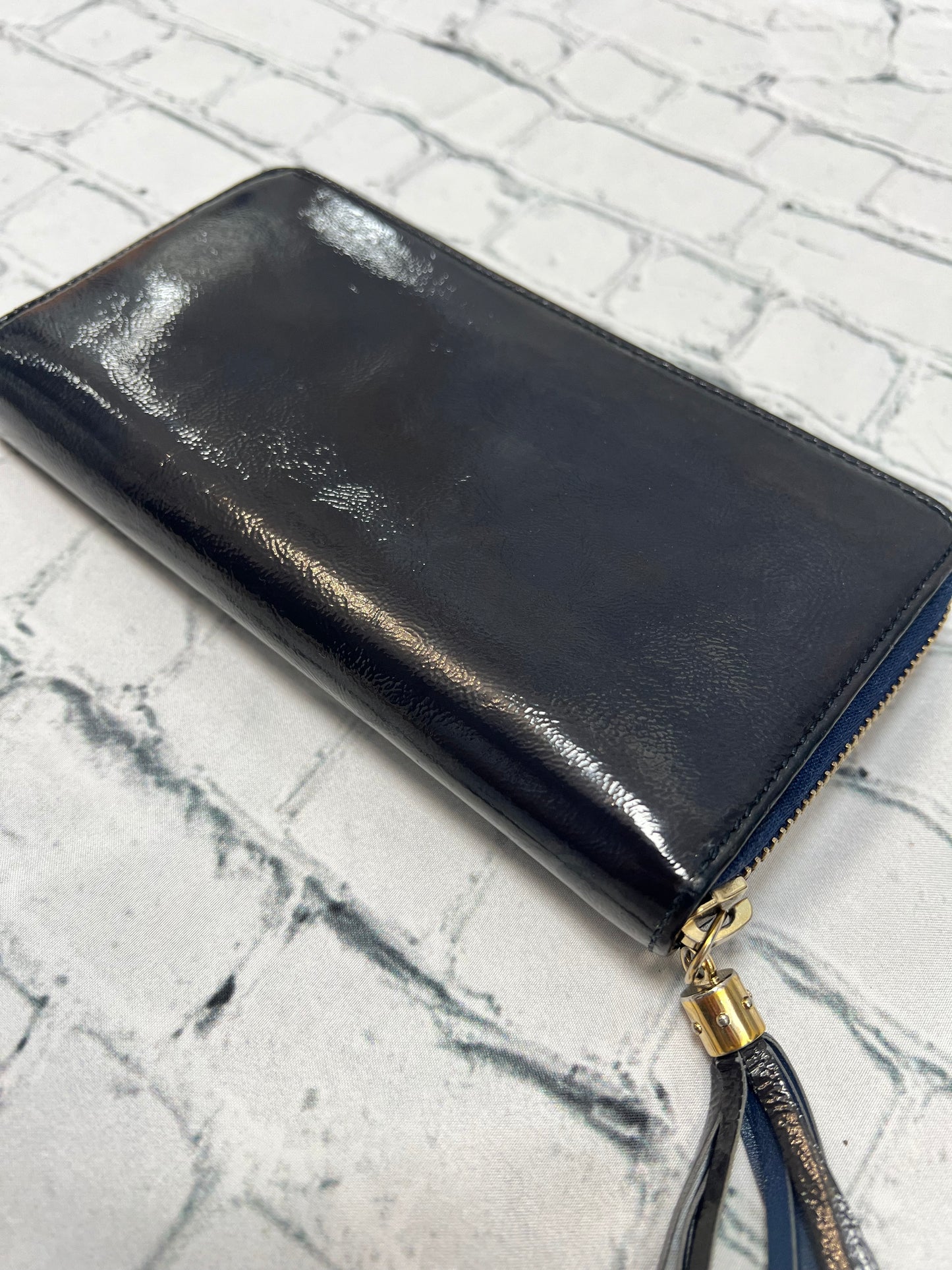 Gucci Patent SOHO Zippy Wallet - Navy