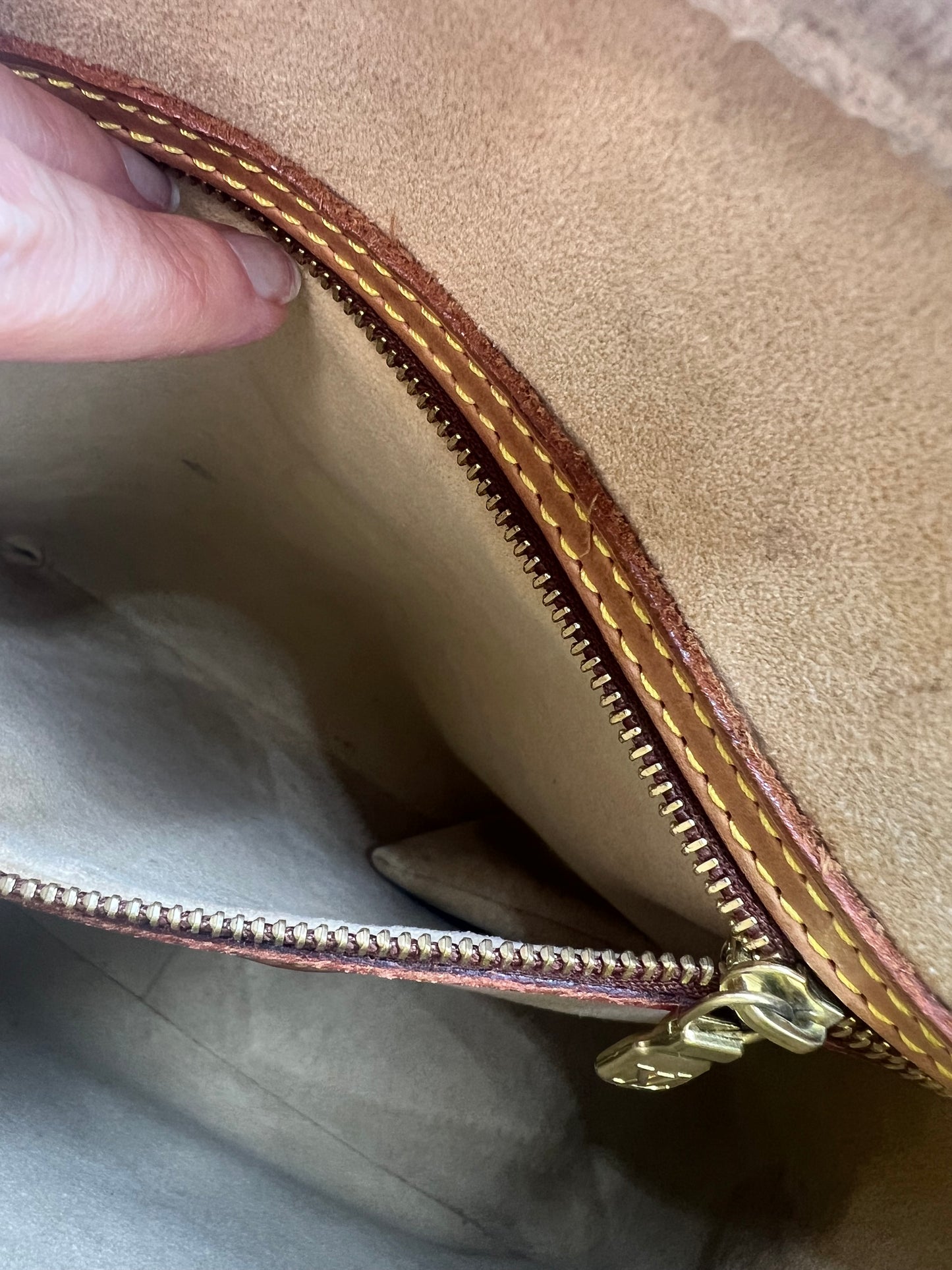 Louis Vuitton Looping GM