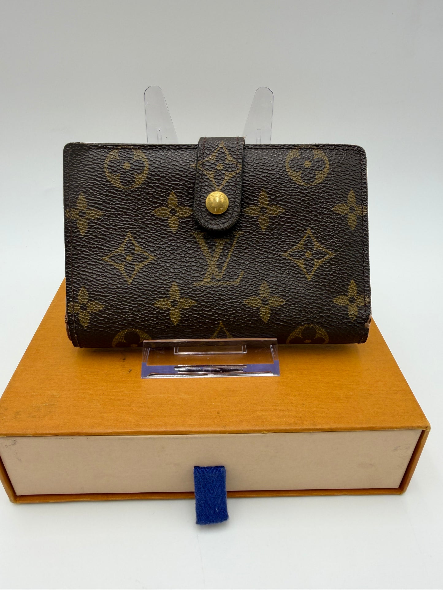 Louis Vuitton Monogram Kisslock Wallet