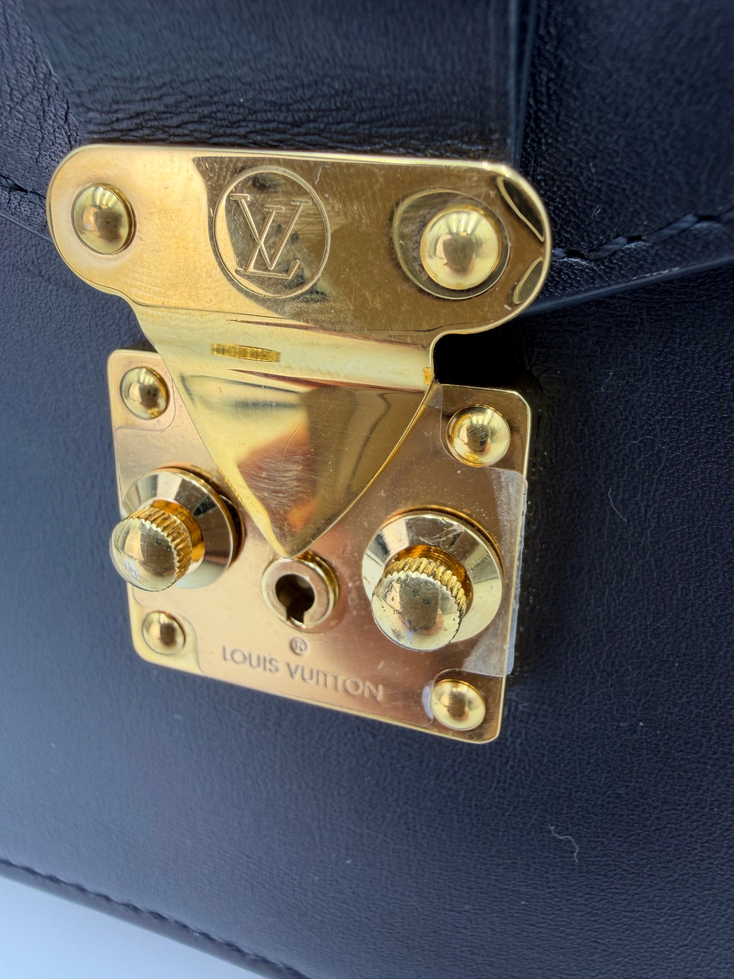 Louis Vuitton Pochette Métis Reverse Brogue