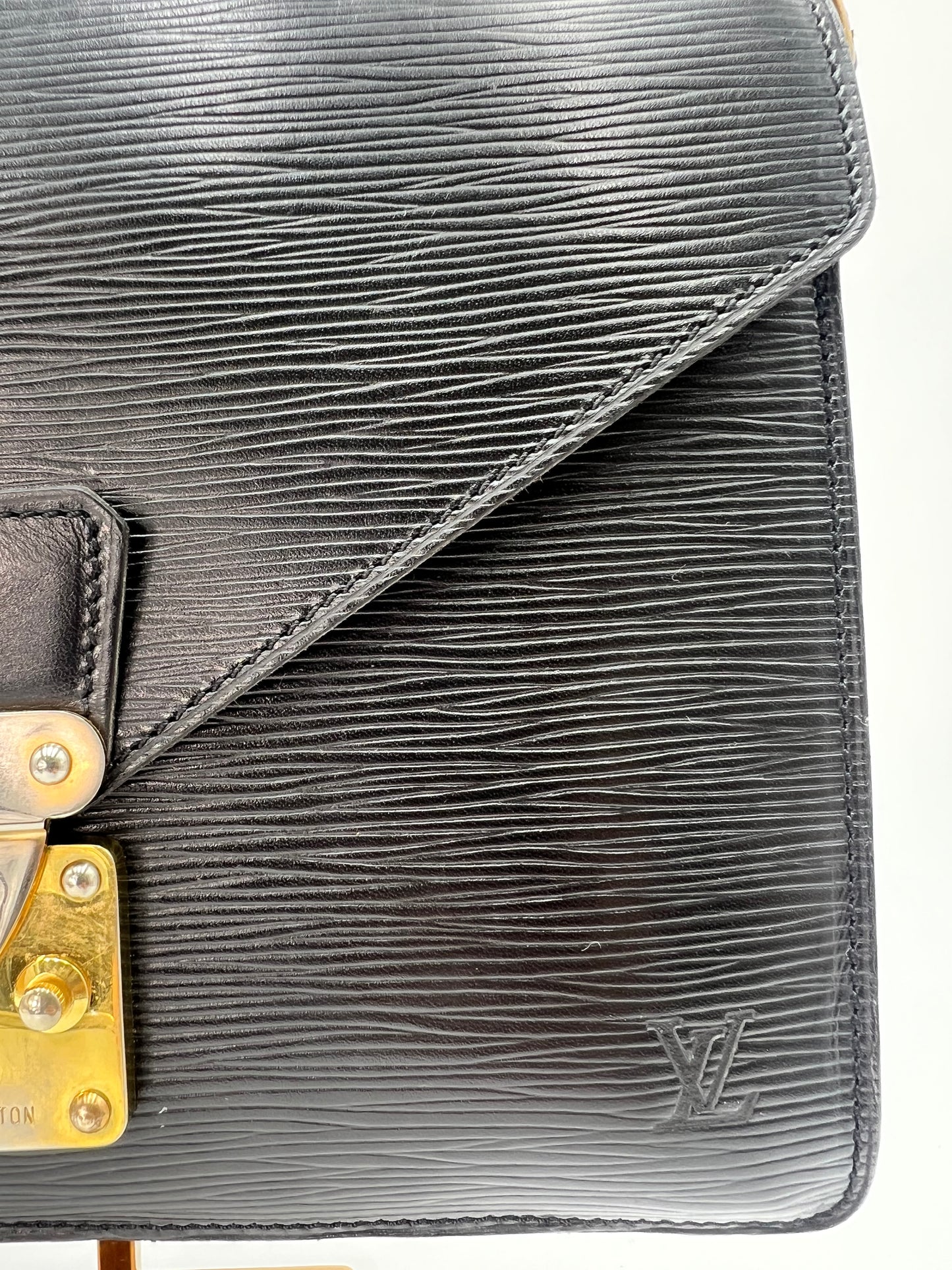Louis Vuitton Epi Biface