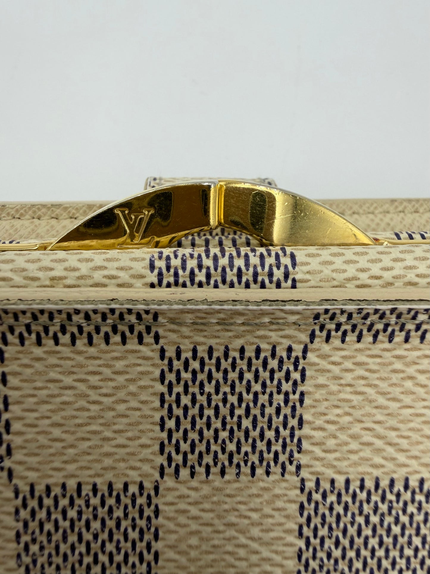 Louis Vuitton Damier Azure Kisslock Wallet