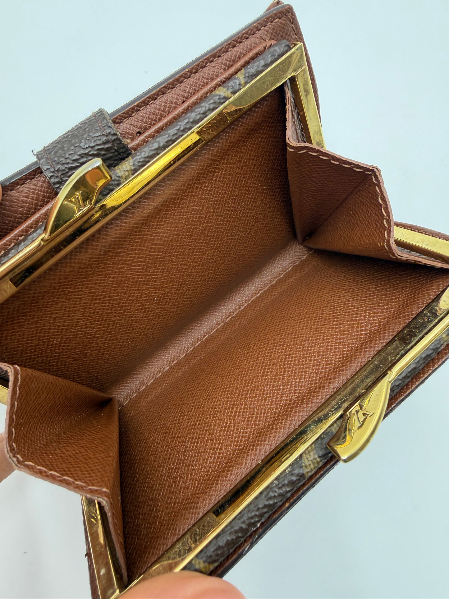 Louis Vuitton Monogram Kisslock Wallet